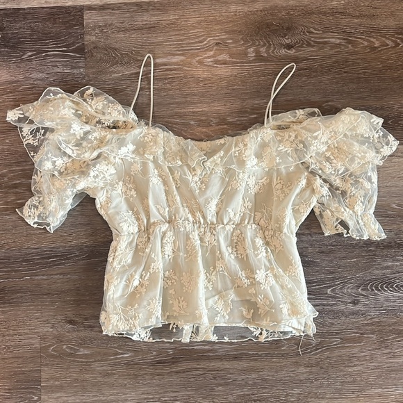 Zara Embroidered Blouse - Picture 4 of 5